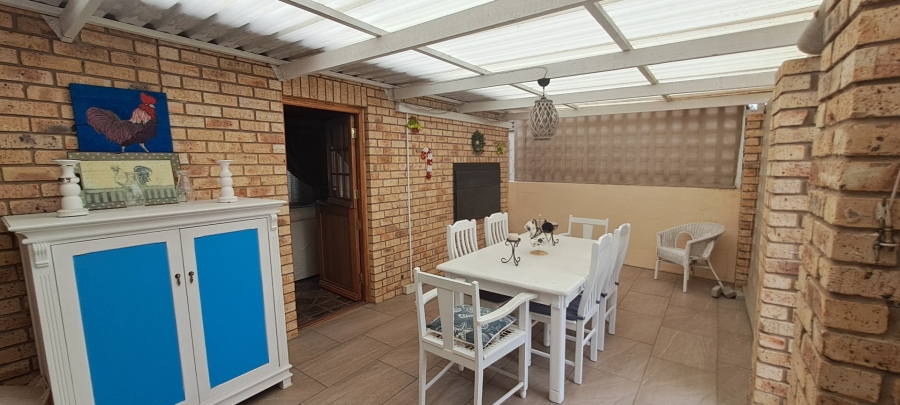  Bedroom Property for Sale in Windsor Park Eastern Cape